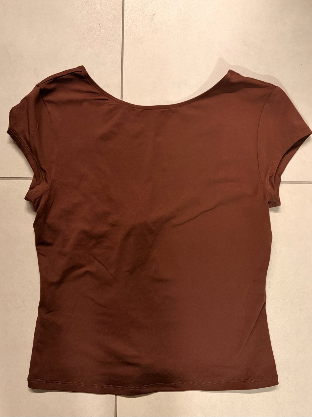 ALO Yoga Women’s Scoop Neck Short Sleeve Top - Brown